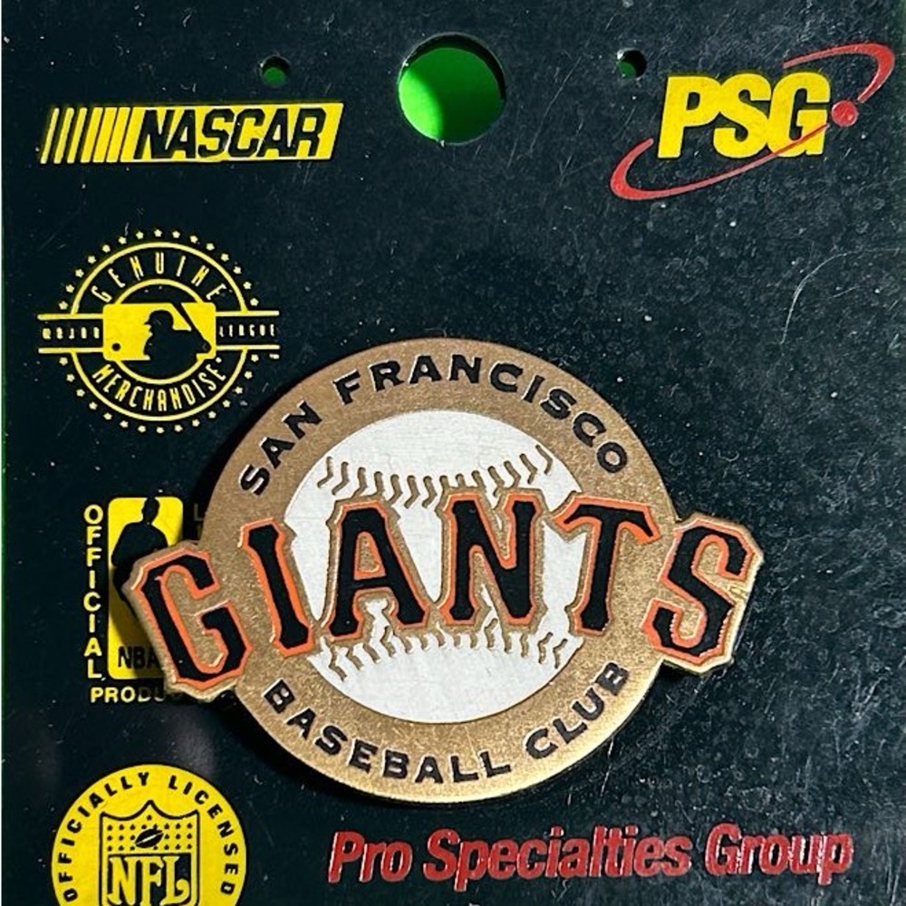 San Francisco Giants pin New on Card